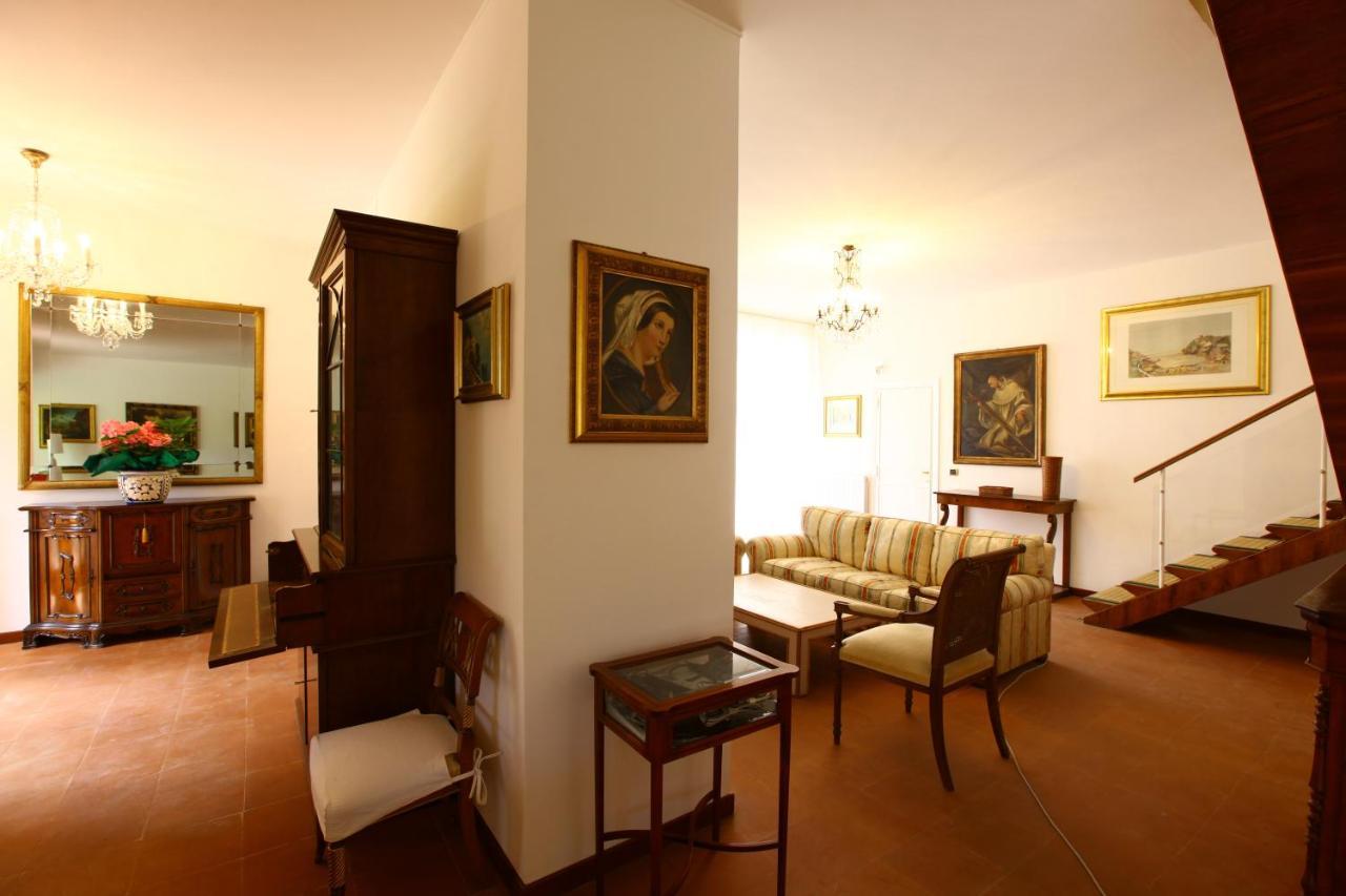 Villa Vanessa Фреджене Екстер'єр фото
